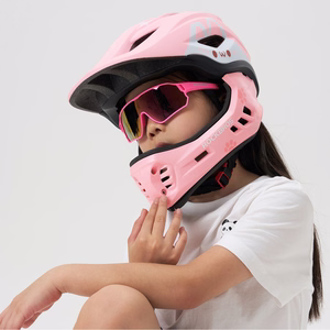 Rockbros TT-32001 truša dizaina bērnu velo ķivere ar noņemamu zoda aizsargu, izmērs S (48-52) - rozā
