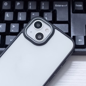 Satīna matēts viedtālruņa apvalks iPhone 15 Plus 6,7" melns