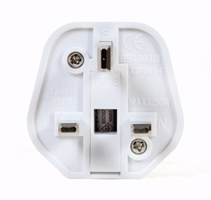 Gembird A-AC-EUFUKM-01 AC strāvas adapteris, ES Schuko ligzda uz UK spraudni, 13 A