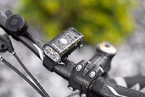 Uzlādējams priekšējais velosipēda lukturis