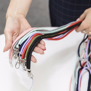 Universāla kakla siksniņa tālruņiem tumši zila