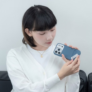 Moshi Kameleon MagSafe vāciņš ierīcei iPhone 17 Pro Max, ar statīva funkciju, “Midnight Gray” krāsā