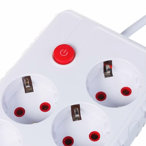 Maclean MCE393 W – power strip, 4 sockets + 3×USB, 110–240 V AC, 50/60 Hz, 2.1 A, up to 2500 W, 3 m, white