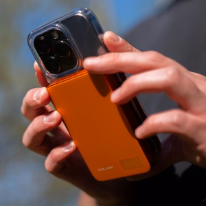 Blavec portatīvais lādētājs 10000mAh BJ-04 Slim 13,5mm - Type C - 22,5W magnētisks Magsafe 3 in 1 (PBBJ04-MC10O) oranžs stikls