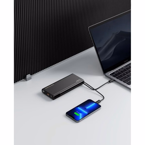 Внешний аккумулятор Veger TCE130 (W2503) PD 130W 25000 mAh со встроенными кабелями Type C / Lightning чёрный