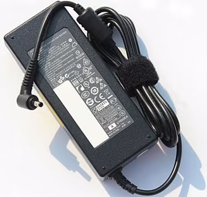 Portatīvā datora barošanas adapteris DELL 90W: 19.5V, 4.62A