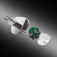 Adapteris no CH sienas kontaktdakšas uz universālo kontaktdakšu