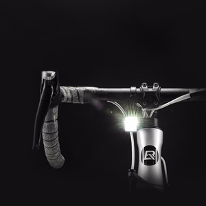 Rockbros 24610002001 priekšējais velosipēda lukturis 1000 lm + USB-C - USB-A kabelis - melns
