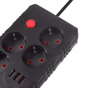 Maclean MCE393 B pagarinātājs ar 4 kontaktligzdām un 3 USB pieslēgvietām, 110–240 V AC, 50/60 Hz, 2,1 A, maks. 2500 W, 3 m, melns
