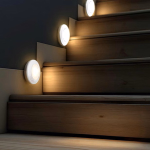 Maclean MCE165 – ar tālvadības pulti vadāms LED lampu komplekts, 6 gab., AAA baterijas