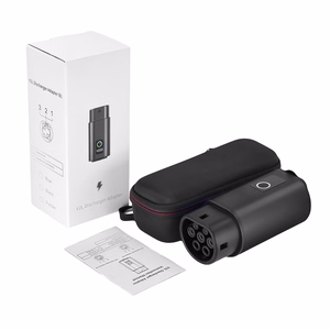 V2L Type 2–Schuko adapteris, 3500 W, ar jaudas displeju un futrāli – melns