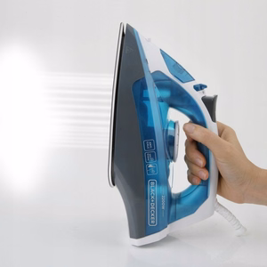 BLACK+DECKER BXIR2200E – tvaika gludeklis, 2200 W (ES9180070B)