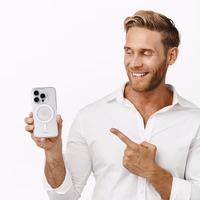 Crong Clear MAG Cover - iPhone 16 Pro MagSafe maciņš (Clear)