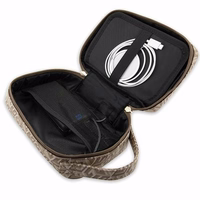 Guess Soma GUHBHGCFSEW Organizer brūns/brūns GCube Stripe