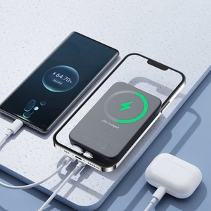 Portatīvais lādētājs Joyroom JR-W020 melns 10000mAh 20W (PD / QC3.0) + Type-C kabelis