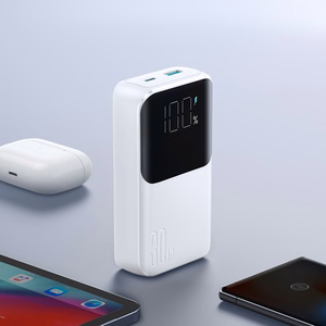 Mini portatīvais lādētājs Joyroom JR-PBC06 30W 10000mAh ar iebūvētiem kabeļiem (balts)