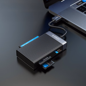 Orico CL4D-A3 atmiņas karšu lasītājs USB-A 3.0, SD/microSD/CF/MS, 5 Gbps – melns ar sudraba krāsu