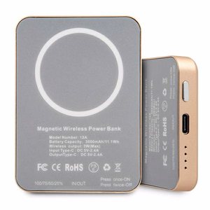 Magnētiskais portatīvais lādētājs Guess 5W GUPBMSVSLG 3000mAh zelta MagSafe