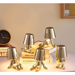 Galda lampa pie gultas GOLD MAN Art Deco sēdoša (versija 6) MLTL