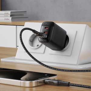 Acefast A108 GaN PD sienas lādētājs, 67 W, 2 × USB-C, 1 × USB-A, melns