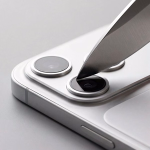 Tech-Protect Camfull Fit+ rūdīta stikla kameras aizsargs modelim iPhone 18 Pro Max – sudraba krāsā