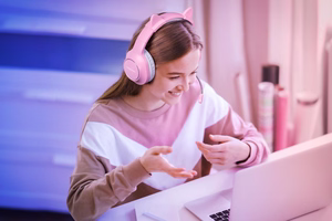 Kruger&Matz Gamer Kids spēļu austiņas bērniem, rozā