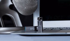 ADATA UR340 USB zibatmiņa 128 GB USB Type-A 3.2 Gen 2 (3.1 Gen 2) melna