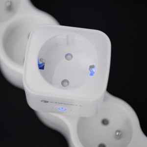FORCELL F-ENERGY EU02 viedā kontaktligzda 230V ar WiFi, programmētāju un Tuya/Amazon Alexa atbalstu - balts