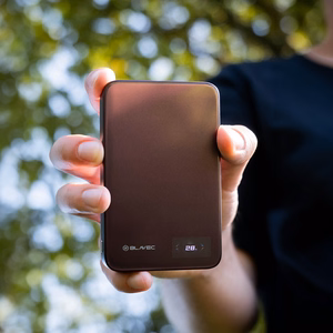 Blavec BJ-04 10000 mAh plāns magnētisks ārējais akumulators ar MagSafe, 13,5 mm, USB-C, 22,5 W, 3 vienā (PBBJ04-MC5P) (krāsa: violeta)