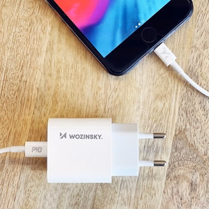 Lādētājs Wozinsky Quick Charge, balts PD 20W + Type-C / Lightning balts kabelis 100cm