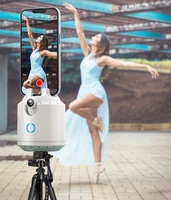 Tālruņa turētājs ar 360° sejas izsekošanu P3 balts