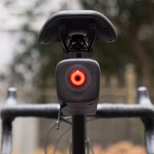 Rockbros AS-141 viegla velosipēda sēdekļa soma ar viedo aizmugurējo lukturi - melna
