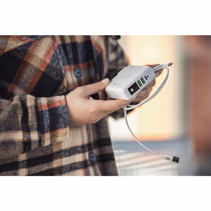 FORCELL F-ENERGY daudzfunkcionālais lādētājs 15W 4in1 ar USB/USB-C pieslēgvietu, portatīvo lādētāju 8000mAh un bezvadu uzlādi
