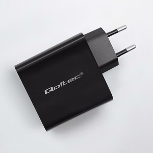 Qoltec 52380 ātrais PD lādētājs 1xUSB-C, 1xUSB, 65 W, melns