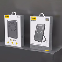 Dudao K28S 20W PD 5000mAh Portatīvais lādētājs ar Magnētisko funkciju un statīvu - pelēka