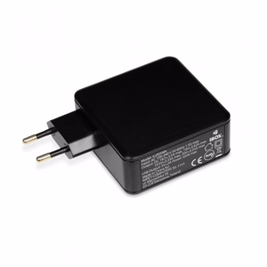 iBox IUZ65WA barošanas adapteris auto 65 W melns