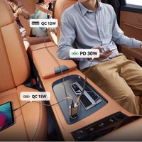 Automašīnas lādētājs Joyroom "JR-CCL07" melns 30W (1xPD / 1xQC3.0) + "Lightning" kabelis