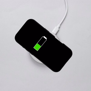 ROAR viedtālruņa apvalks RAINBOW BUMPER IPHONE 16 melns