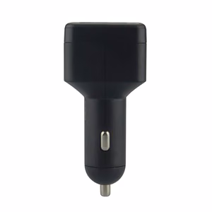 Automašīnas GPS izsekotājs ar divu portu USB lādētāju, atvērts iepakojums