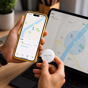 Balts Blavec BTG-02 Bluetooth priekšmetu izsekotājs ar atslēgu gredzenu Apple un Android ierīcēm (BTBTG02-KW)