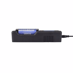 XTAR VC4 – USB akumulatoru lādētājs, 4 kanāli