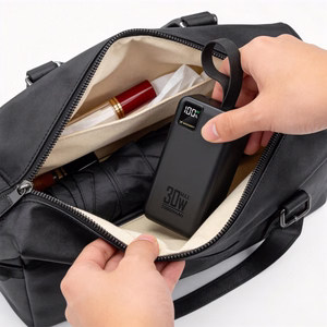 Wozinsky W8-B 50000mAh 30W ārējais akumulators, 2xUSB-A, 2xUSB-C, USB micro, ar lukturīti, melns