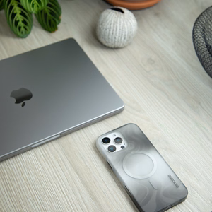 Incase Halo Case vāciņš ar MagSafe iPhone 16 tālrunim, Oil Slick Smoke krāsā