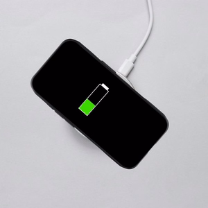 ROAR viedtālruņa apvalks SLIM DEFENDER IPHONE 16 melns