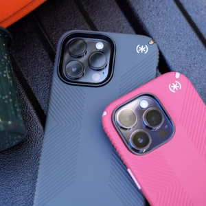 Speck Presidio2 Grip MagSafe vāciņš ierīcei iPhone 14 Plus, ar neslīdošu satvērienu, “Digital Pink / Blossom Pink / White” krāsu kombinācija