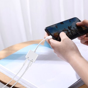 Joyroom S-Y104 austiņu adapteris Lightning - Lightning / mini ligzda 3,5 mm - balts
