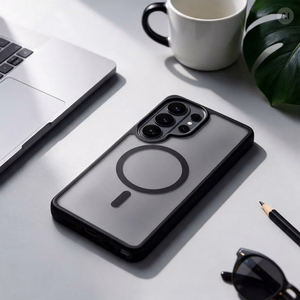 Melns Forcell F-Protect Smoke Hybrid Premium Lite vāciņš modeļiem Samsung A06 / A07 / A08, saderīgs ar MagSafe