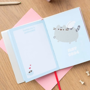 Pusheen 2023/2024 nedēļas plānotājs, 11,3 × 16,2 cm