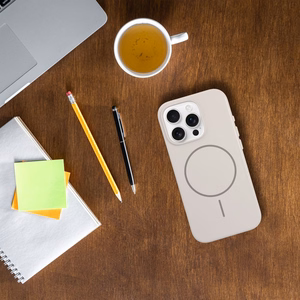 Spīdīgs magnētiskais viedtālruņa apvalks saderīgs ar MagSafe, paredzēts IPHONE 15 PLUS, balts