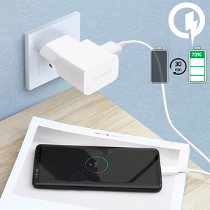 Samsung EP-TA200EWE USB-A 15W sienas lādētājs ar EP-DR140AWE USB-A - USB-C kabeli (OOB Bulk - aizstājējiepakojums) - balts